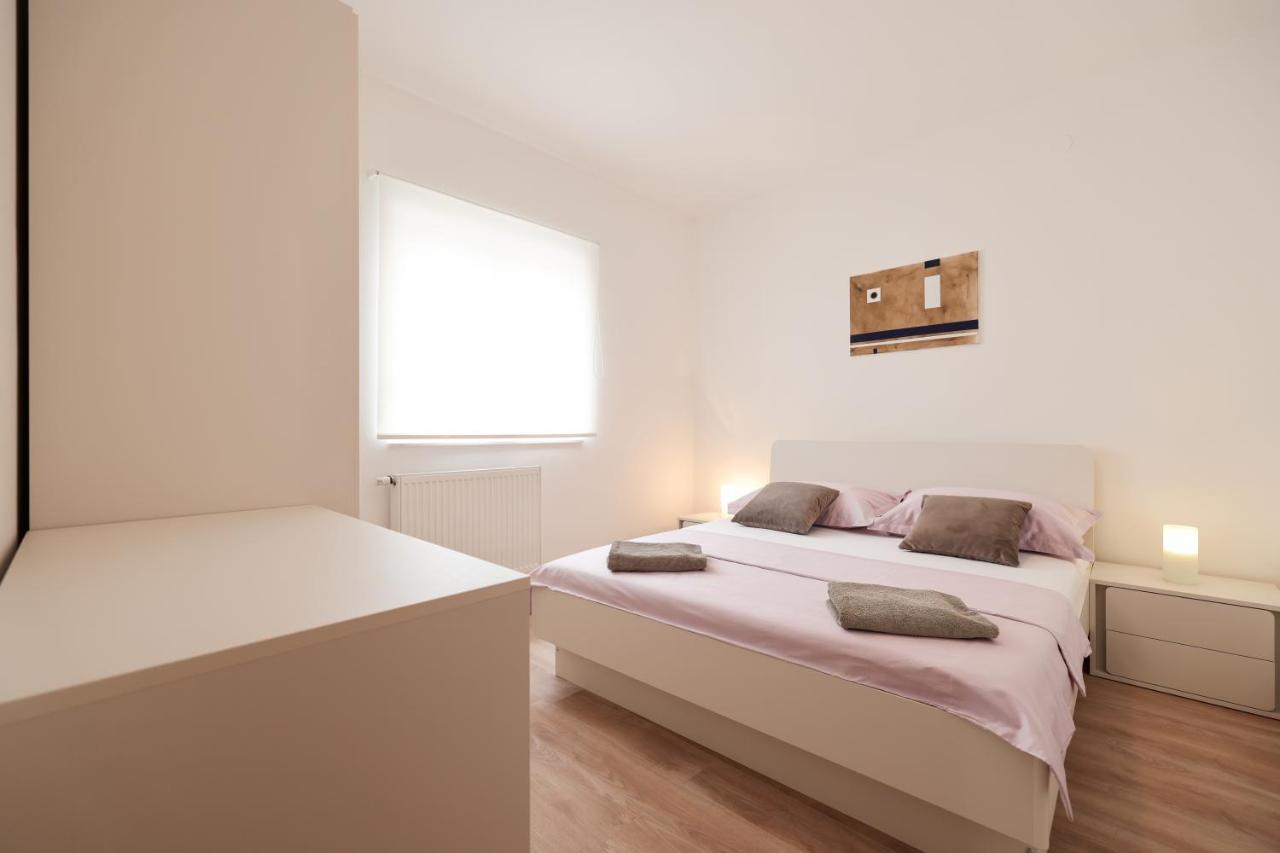Apartment Leon Bibinje Extérieur photo