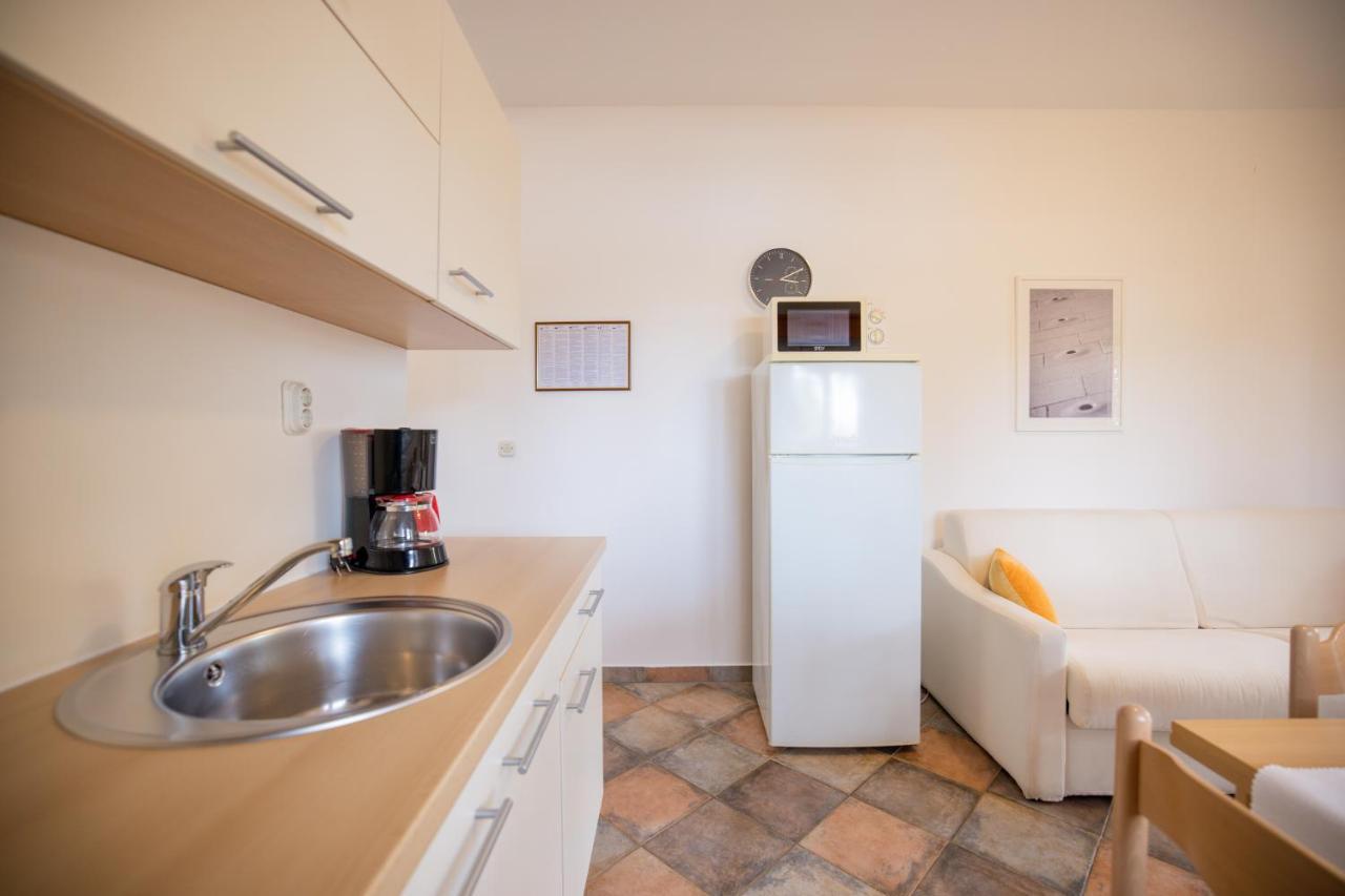 Apartment Leon Bibinje Extérieur photo